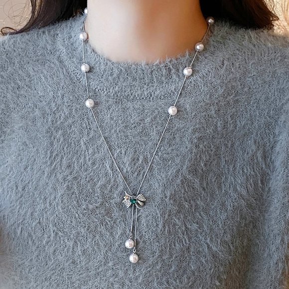 GOLICC Zircon Butterfly Pearl Necklace - Picture 5 of 11